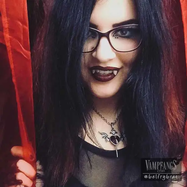 Small Vampire Fangs – Vampfangs Subtle - Image 5